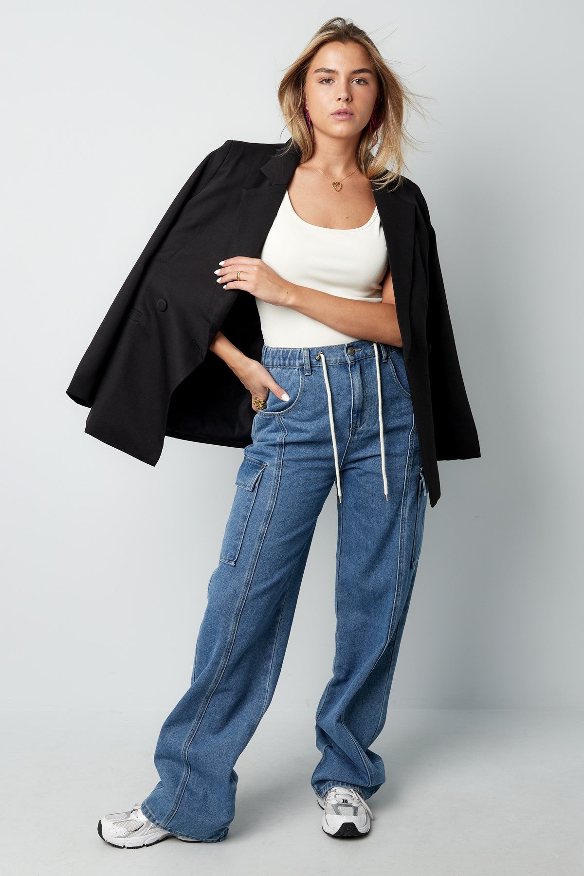 Denim cargo jeans confidence