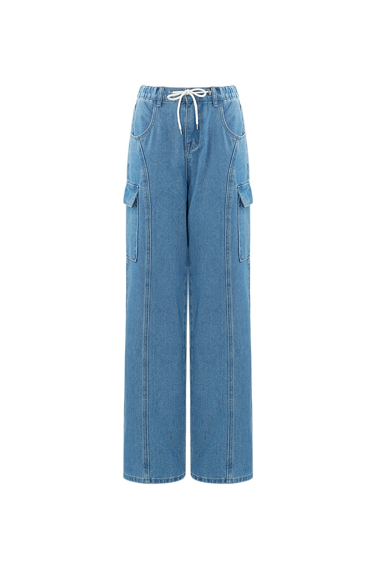 Denim cargo jeans confidence