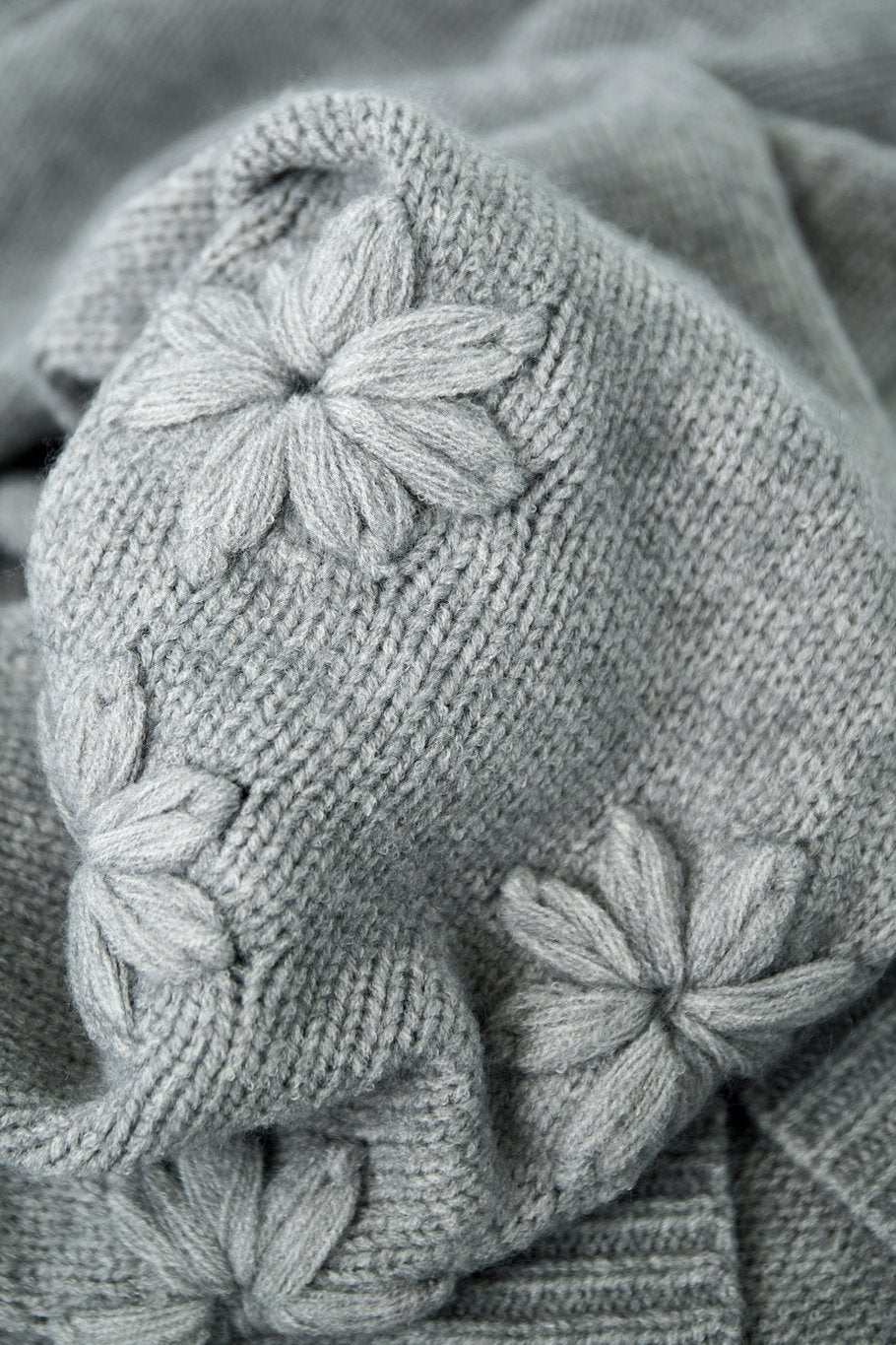 Lovely floral touch trui