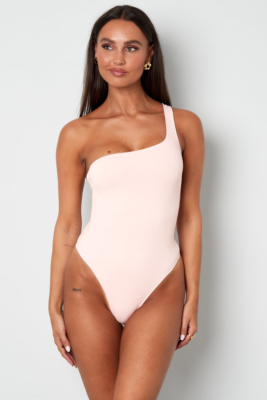 Basis body one shoulder