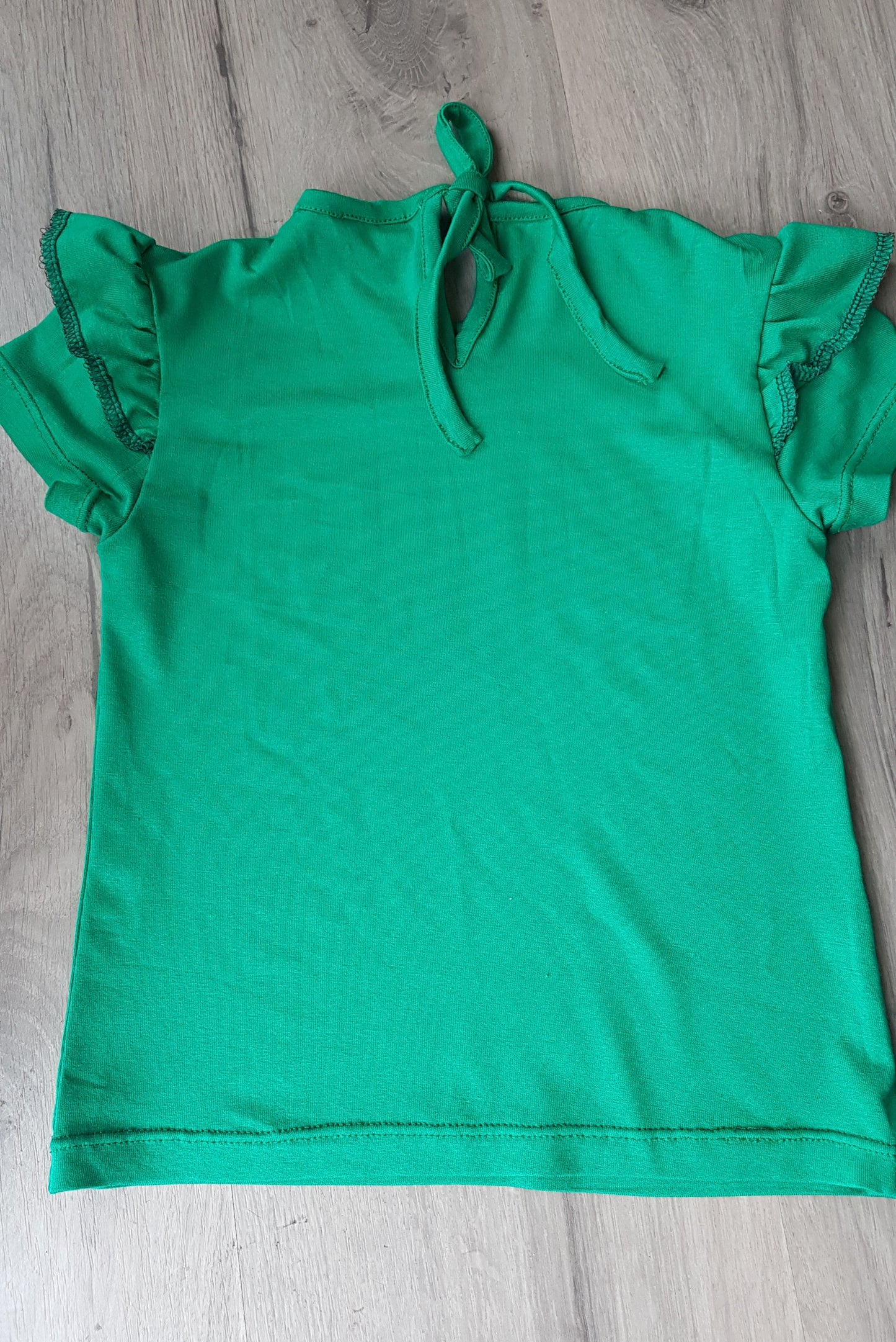 Girls' ruffled t-shirt