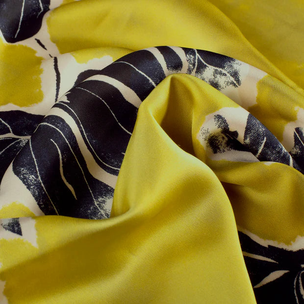 Satijnen midi jurk met bloem motief