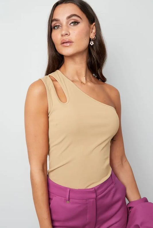 One shoulder top