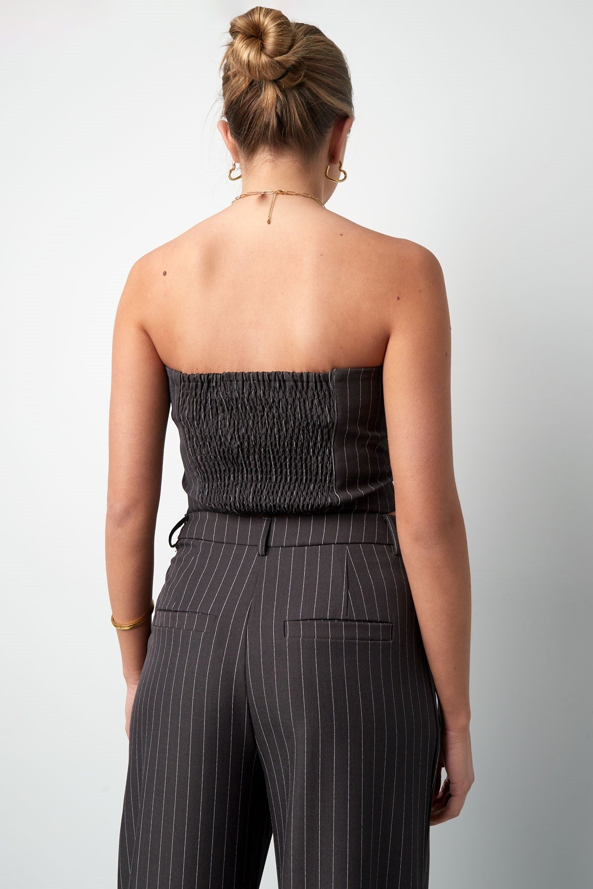Mouwloze Pinstripe Top | Dames Gestructureerde Top | Grijs & Bordeaux