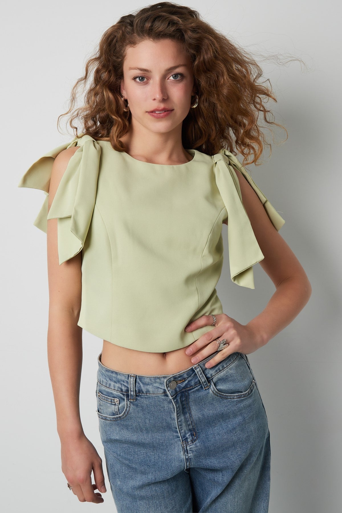 Crop Top mit Raffärmeln & Bindebändern | Gefüttertes Damen-Sommer-Top