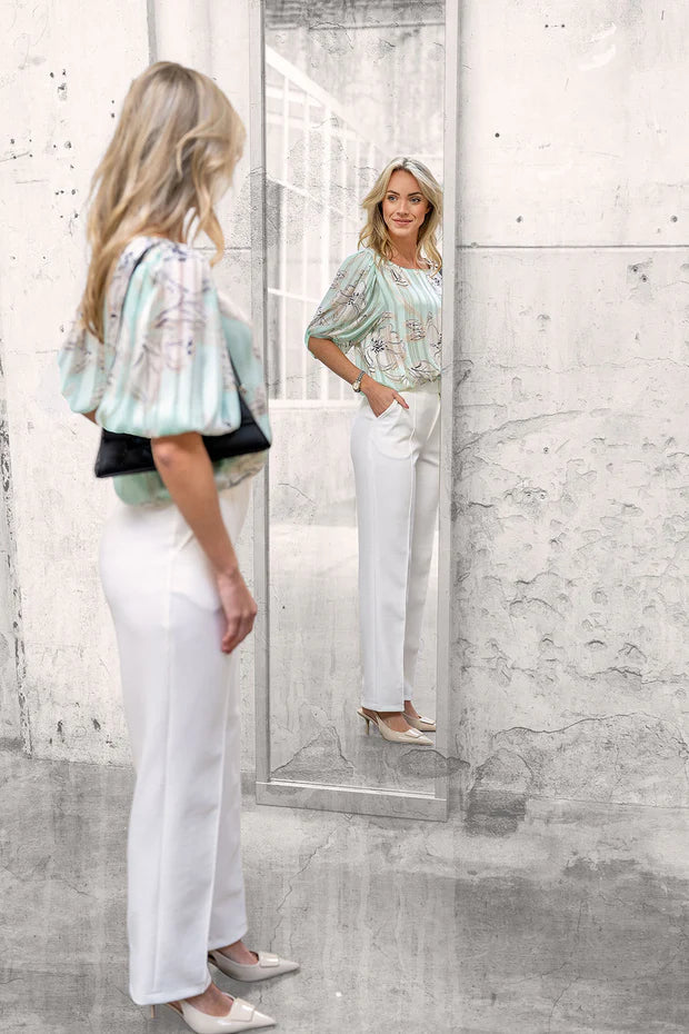 Chiffon-Oberteil mit Blumen | Größen 34-52 | Colors Store