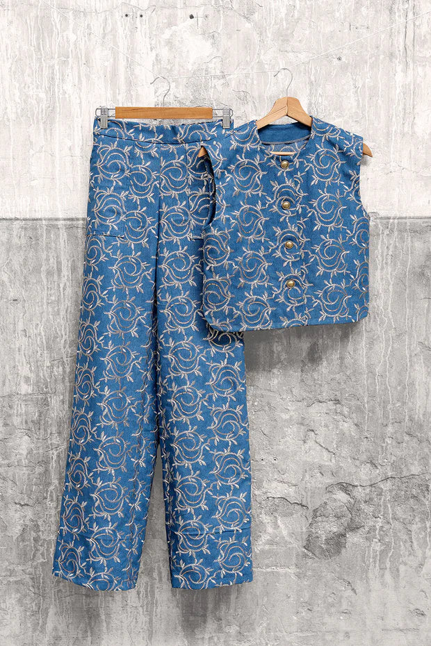 Denim Top met Geborduurde Bladeren | Mouwloos & Cropped | Indigo & Licht Indigo | EU 34-52