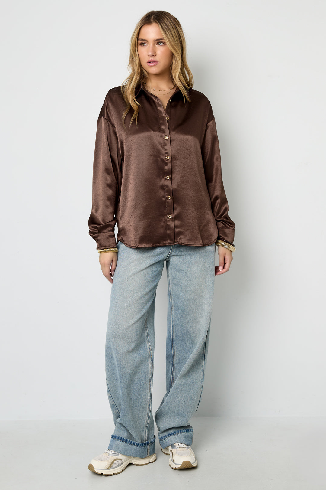 Gewebtes Damenhemd mit Glanz | Casual Basic