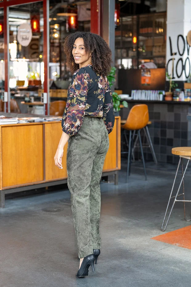 Die Blumenbluse – Viskose-Crêpe mit Herbstfarben