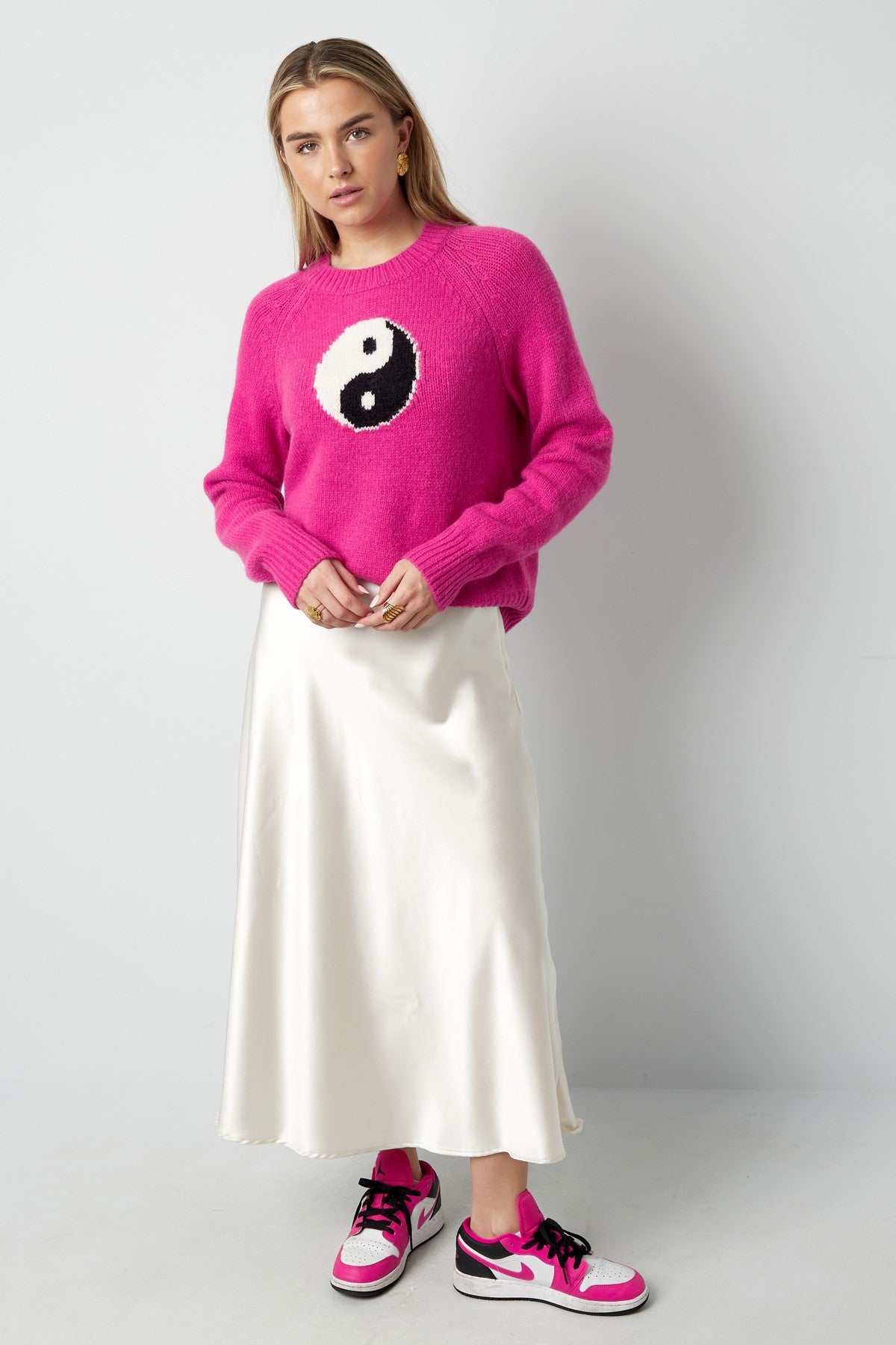 Knitted Sweater Women Yin Yang | Round Neck & Striking Symbol
