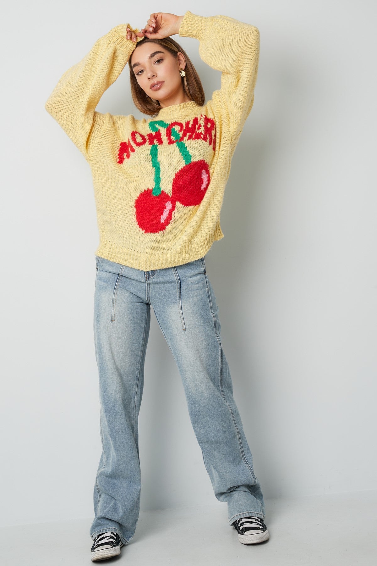 Mon Cheri Oversized Trui – Kersprint | Gebreid Nylon | Rood, Geel, Blauw & Beige | S/M & L/XL