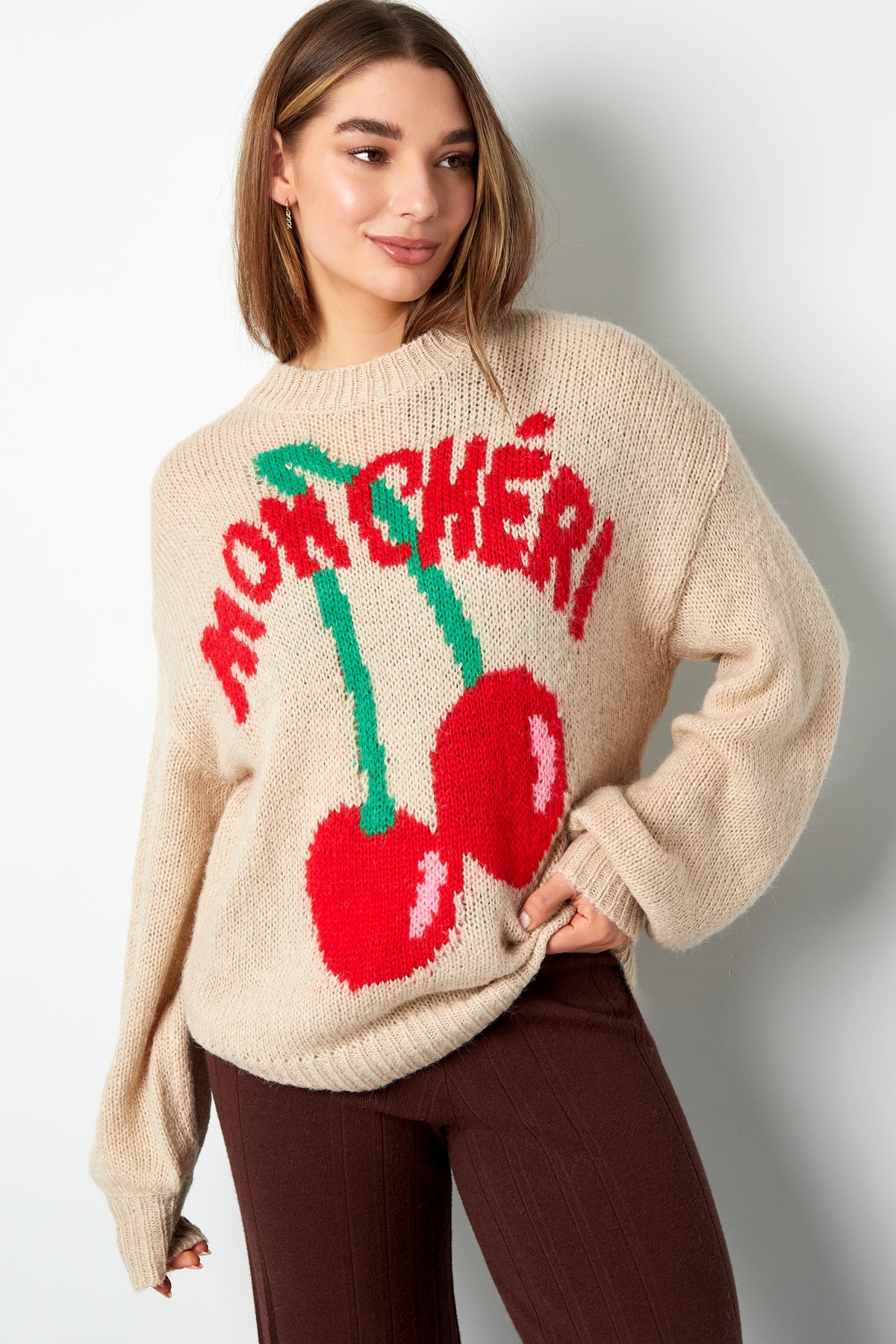 Mon Cheri Oversized Trui – Kersprint | Gebreid Nylon | Rood, Geel, Blauw & Beige | S/M & L/XL