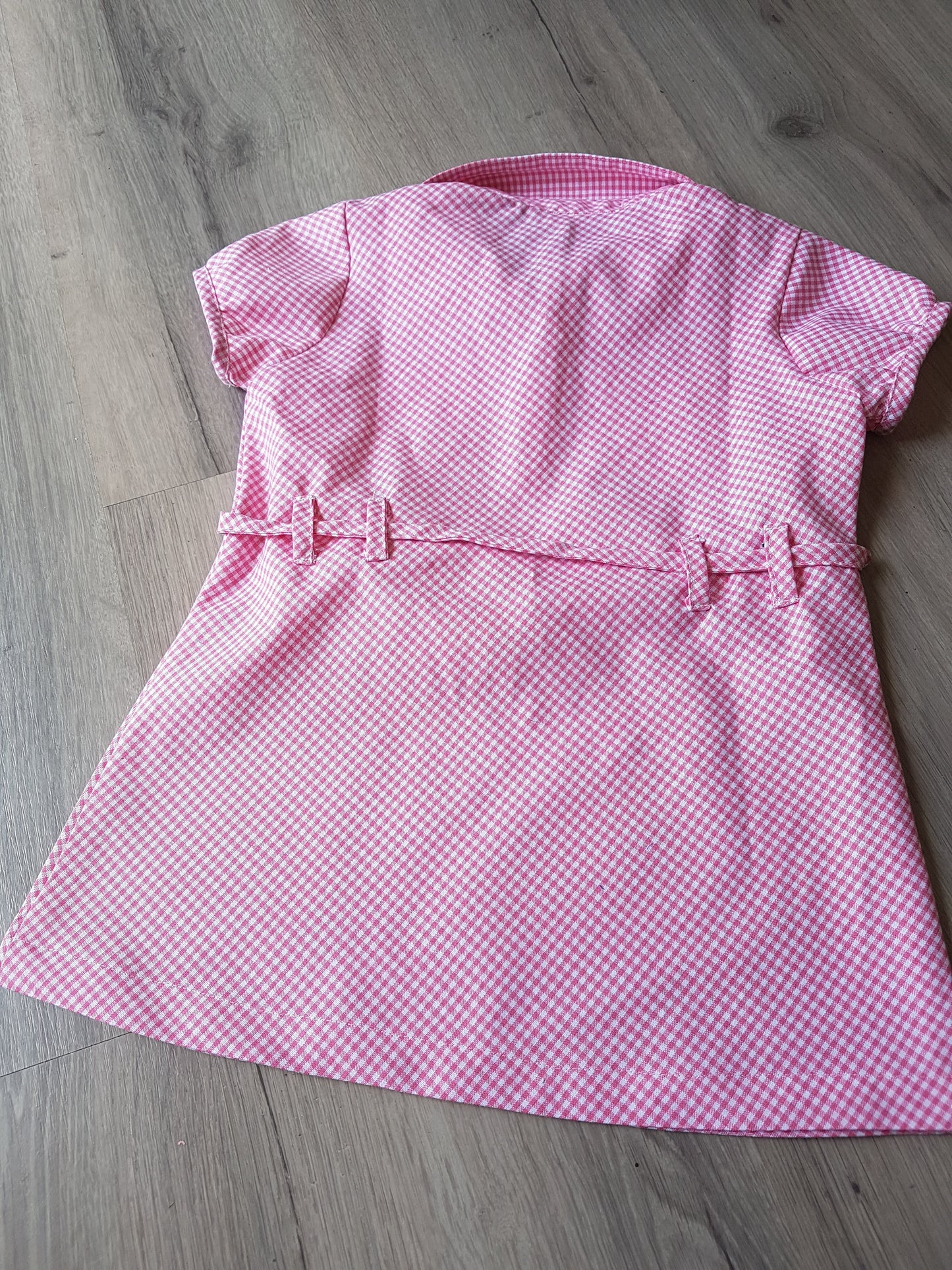 Meisjesjurk Vichy Ruitje | 100% Katoen | Strikceintuur & Bloemenknopen | Roze & Groen | Maat 98