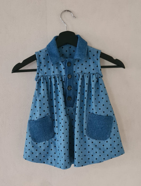 Jeans Babykleid mit Punkten | Größen 50-80 | Colors Store