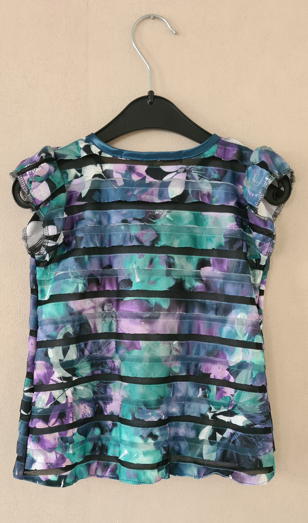 Striped girls' t-shirt with ruffles and heart appliqué | Purple | Size 92–116