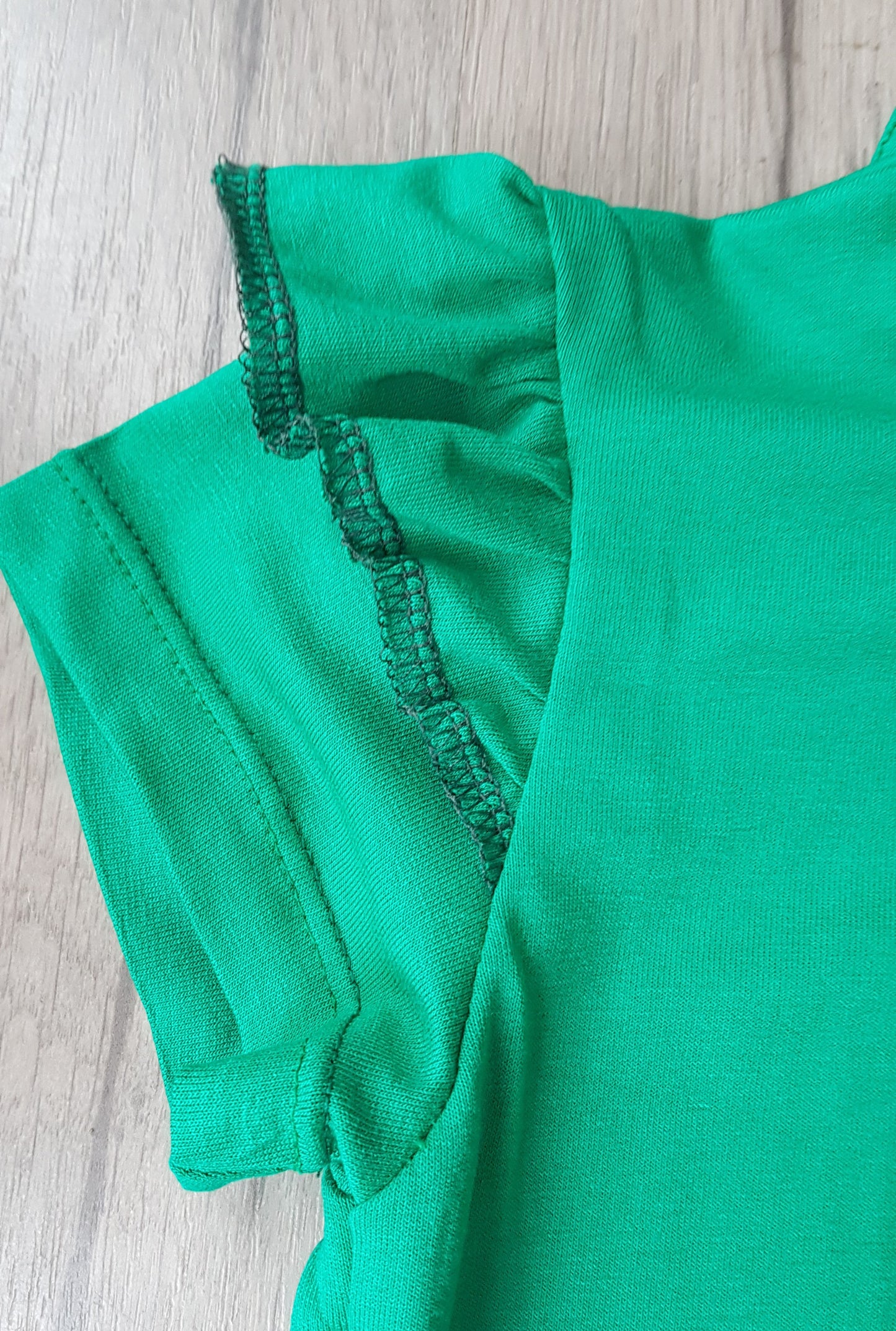 Girls' ruffled t-shirt