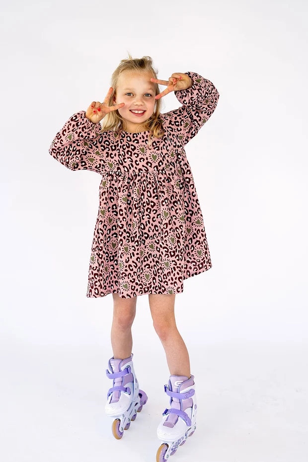 Mousseline Jurk Meisjes | Panterprint met Hartjes | Lichtroze