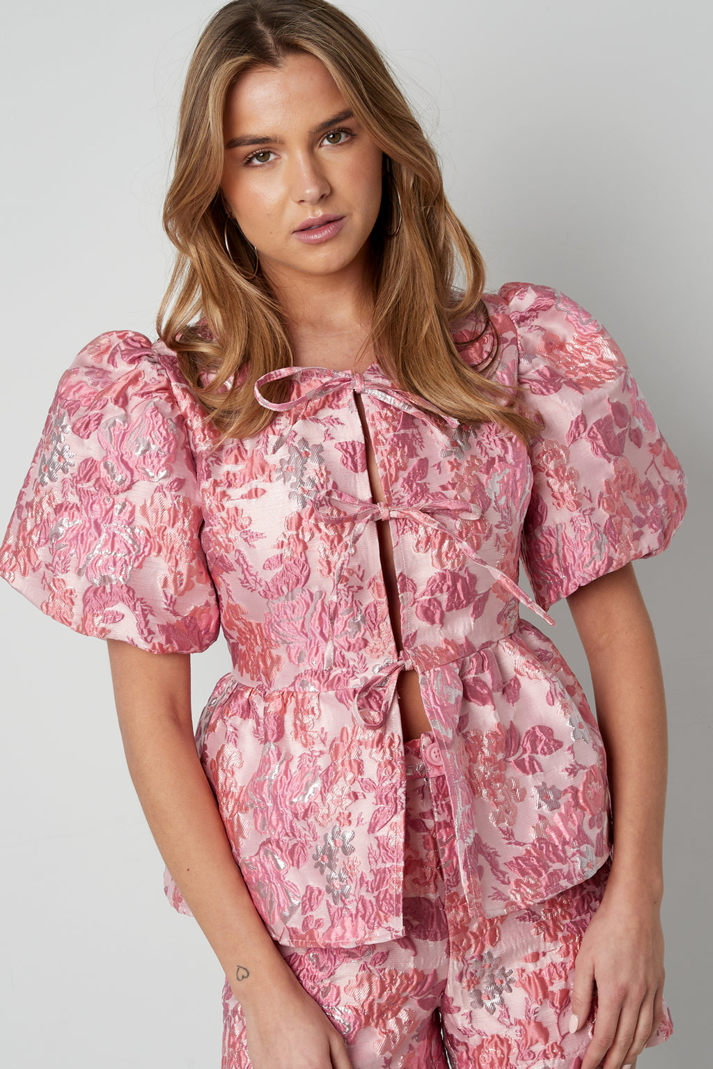 Geweven Polyestervezel Vrouwen Korte Mouw Top Elegante Bloemenprint