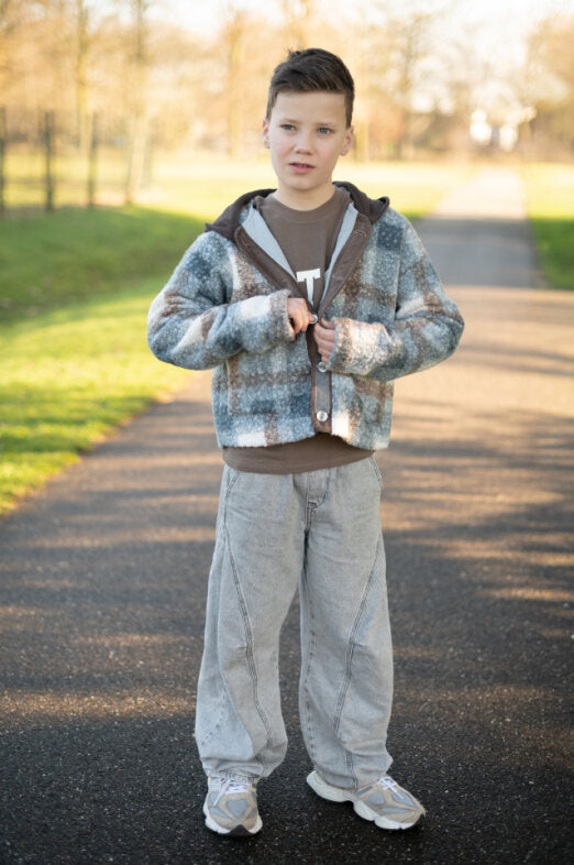 Jongens teddyjas Jessy met ruiten en afneembare capuchon