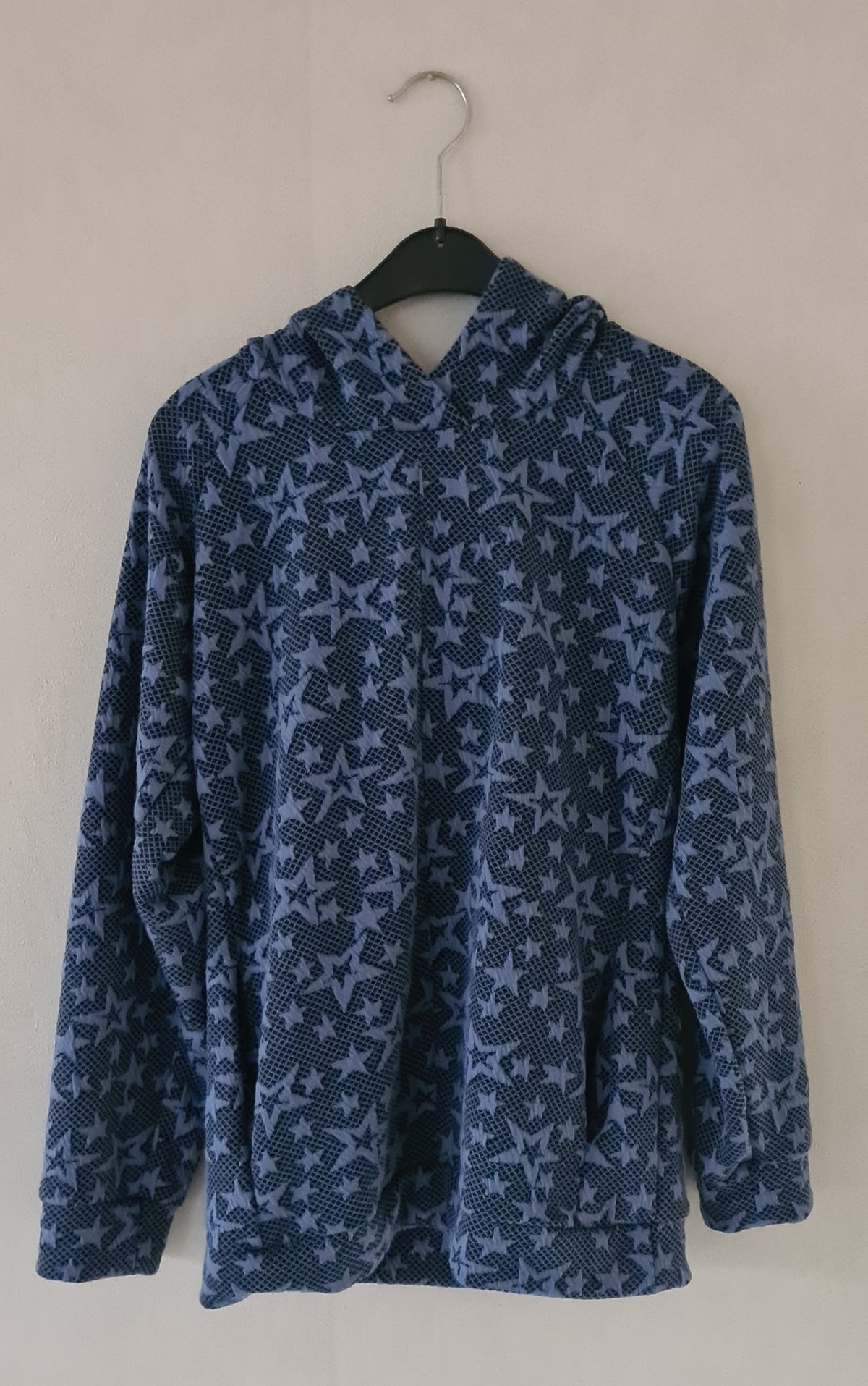 Weicher Jungen-Hoodie mit Sternen | Blau oder Gelb