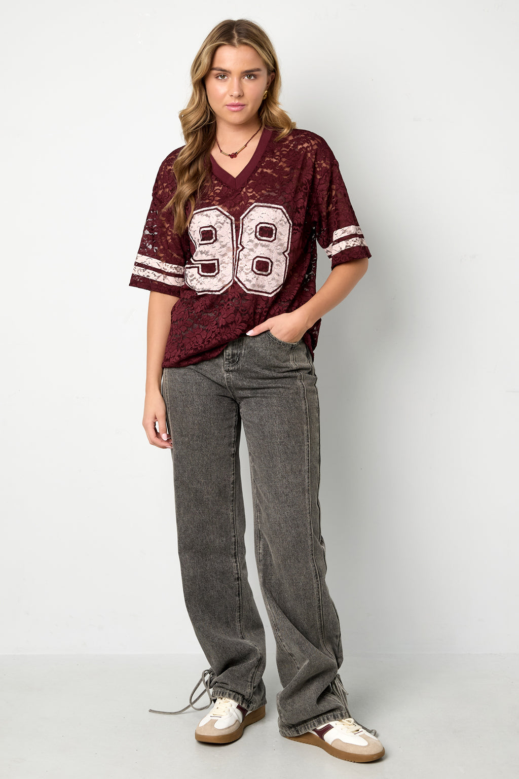 V-hals kant Amerikaans T-shirt
