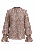 Kanten blouse met bloemenkant, halsboord met twee knoopjes en elastische mouwen, ghost mannequin vooraanzicht