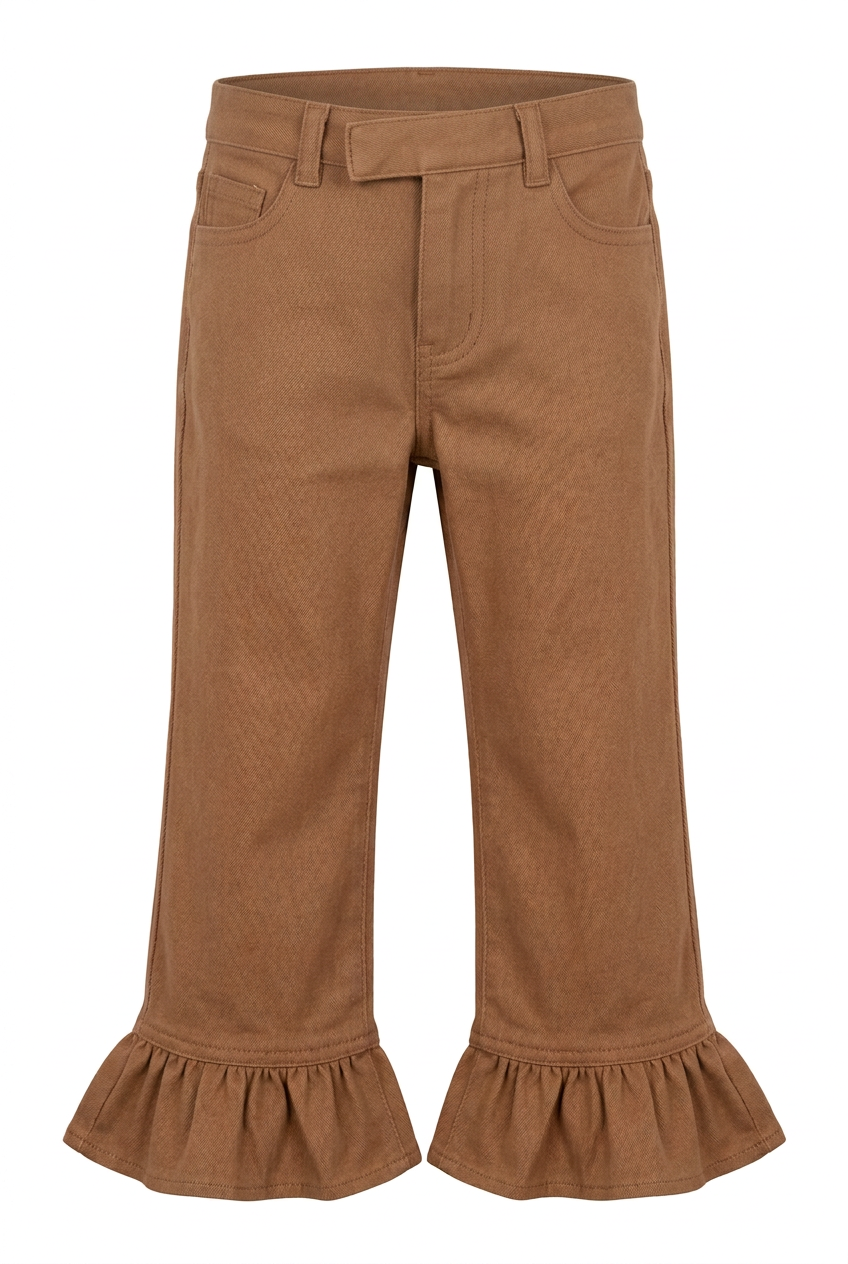 Meisjesjeans Denise in camel met verlengde tailleband en ruches onderaan de broekspijpen, vooraanzicht